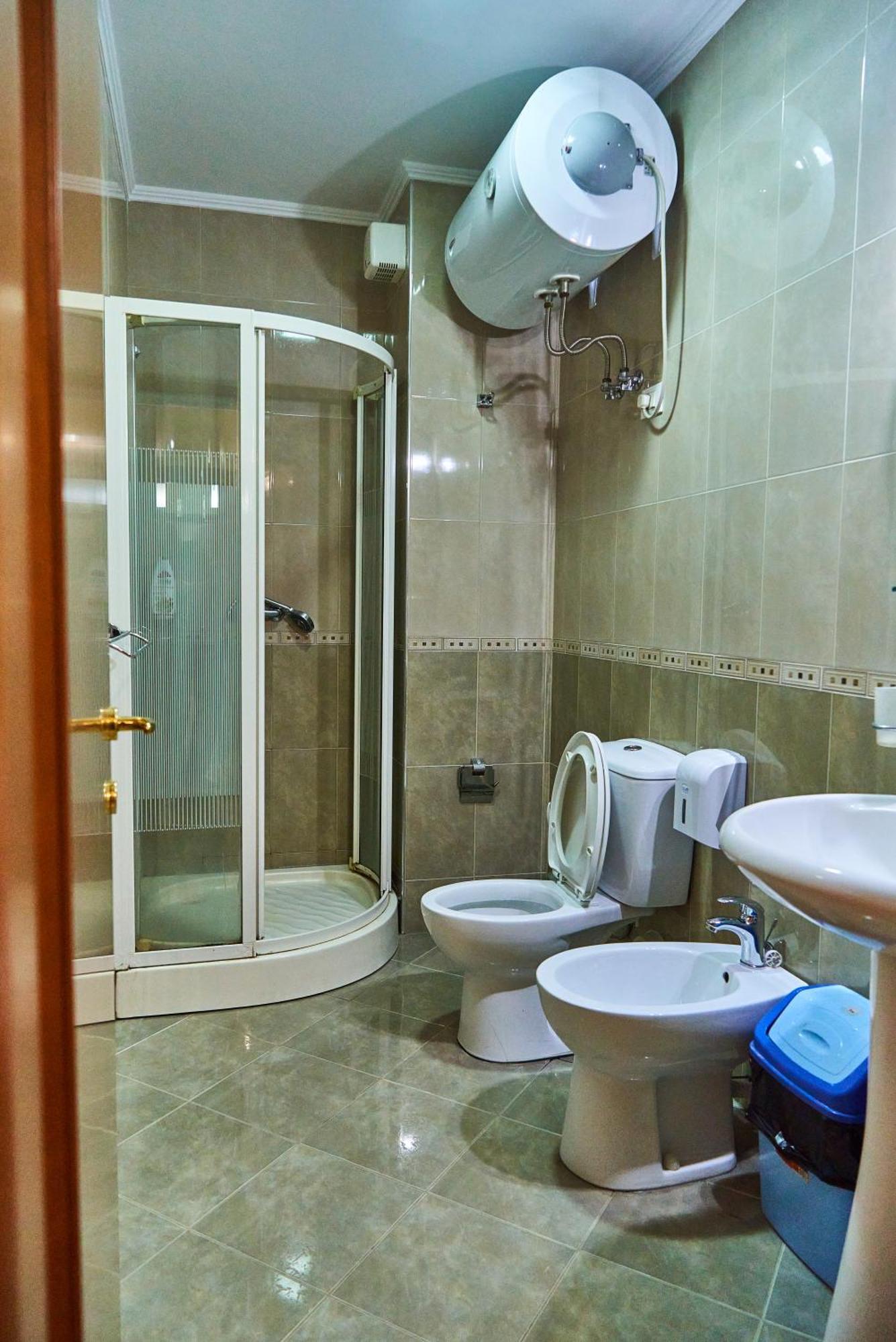 Kalpazo Home Skanderbeg Square Tirana Kültér fotó