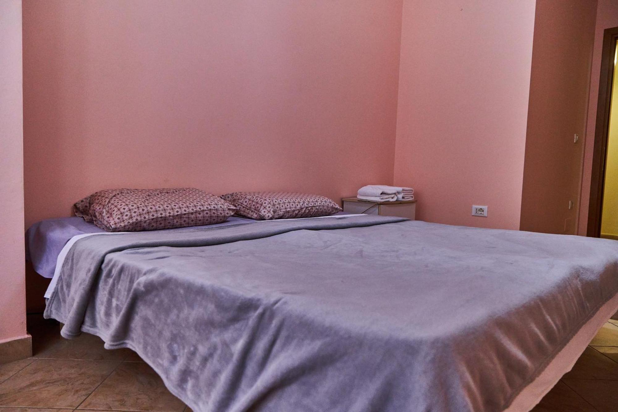 Kalpazo Home Skanderbeg Square Tirana Kültér fotó