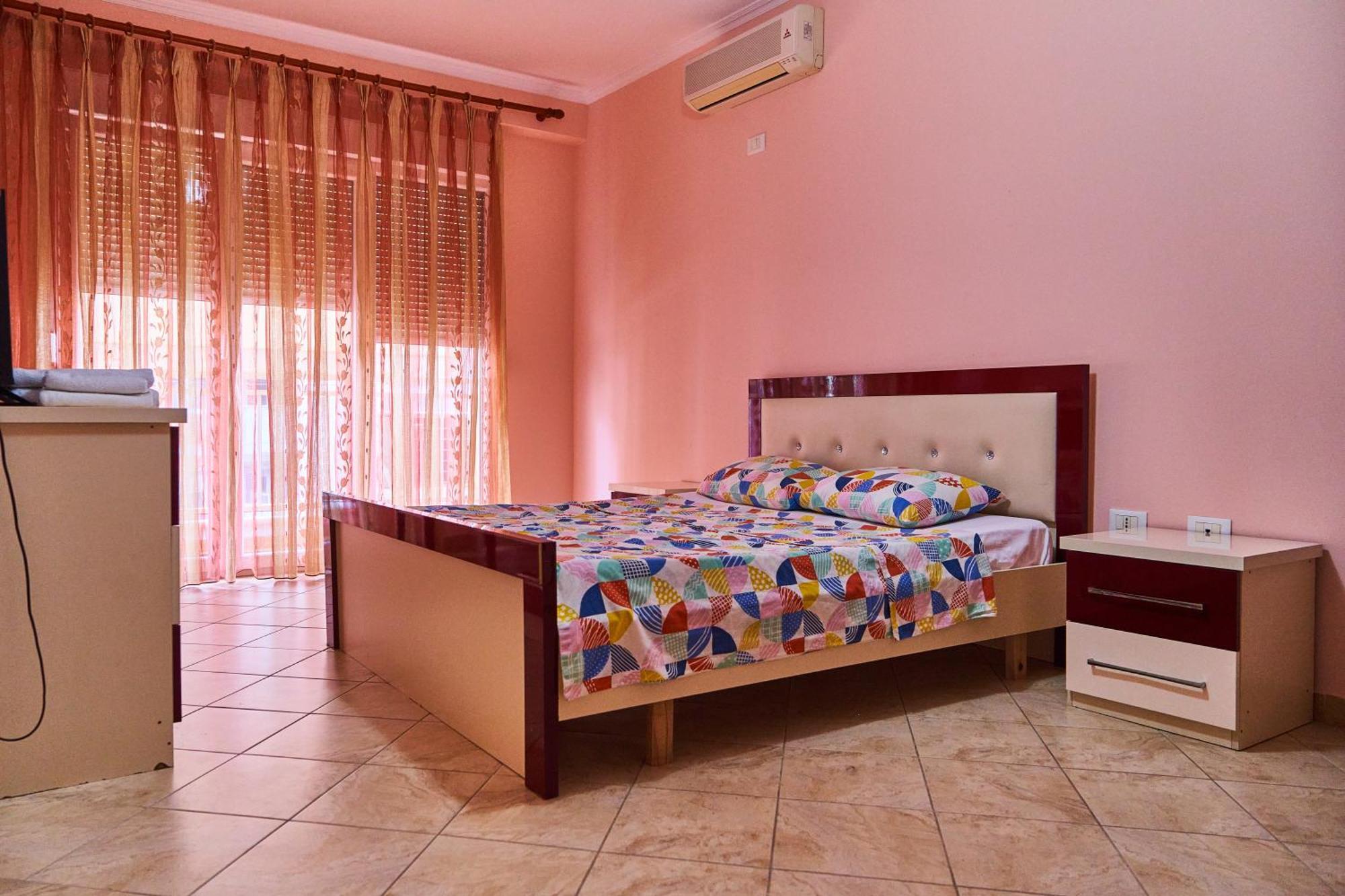 Kalpazo Home Skanderbeg Square Tirana Kültér fotó