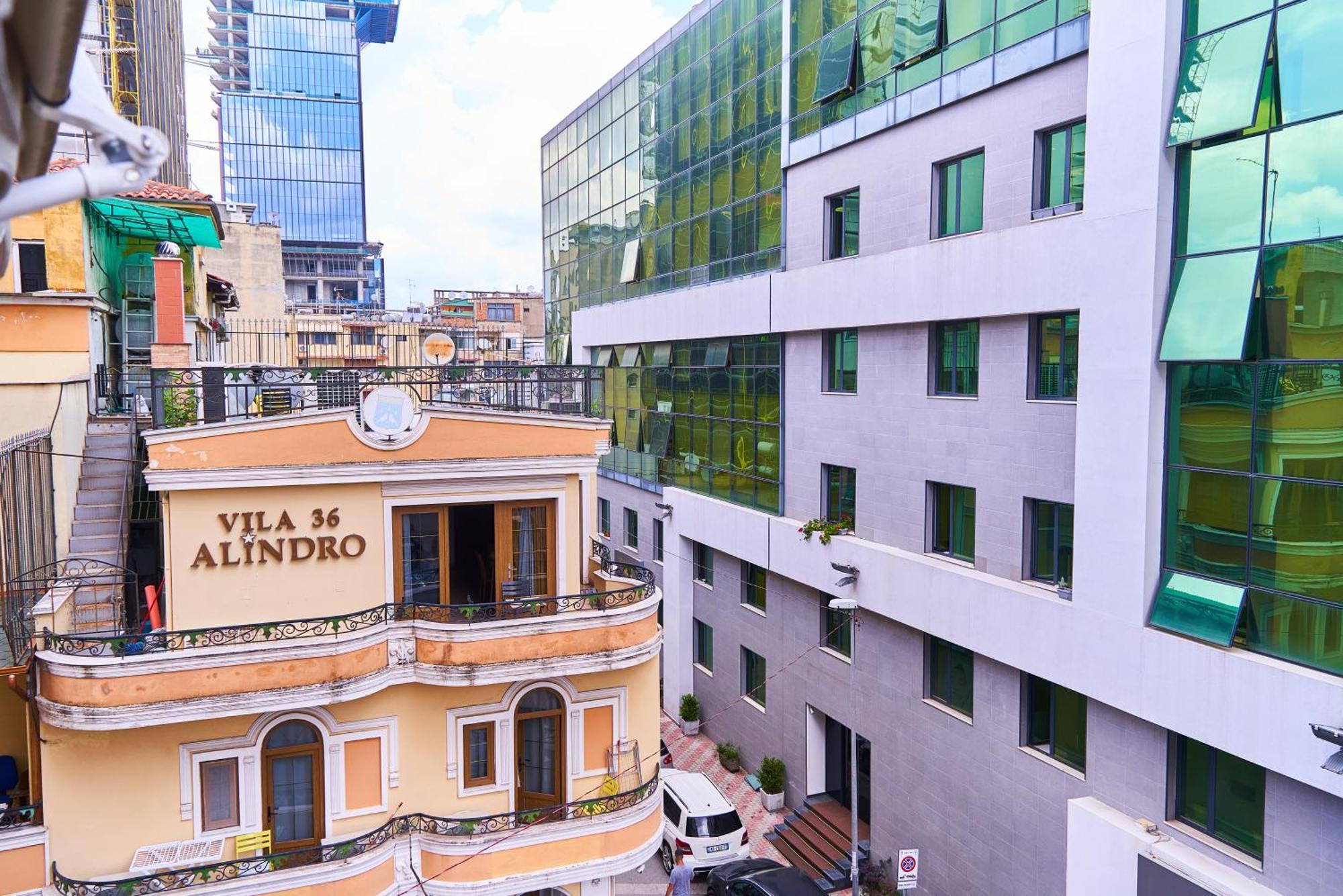 Kalpazo Home Skanderbeg Square Tirana Kültér fotó